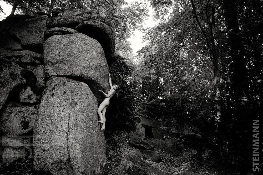 Body + Rock by artinkl on DeviantArt 3.jpg