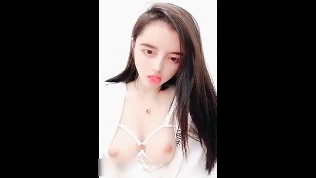 卡哇伊超嫩姐妹花双女大秀 白皙奶子诱惑露奶装.mp4_20241028_132728.818.jpg.jpg